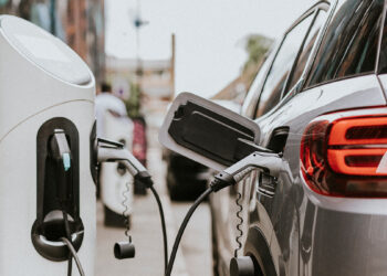 O Brasil lidera as vendas de carros elétricos na América Latina e estabelece um novo recorde histórico