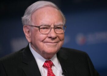 Warren Buffett anuncia aposentadoria aos 94 anos e aponta Greg Abel como sucessor na Berkshire Hathaway