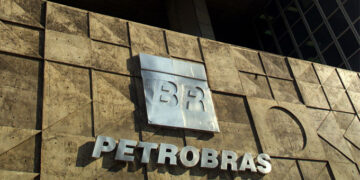 Petrobras (PETR4) firma contrato com a Subsea7 no valor de R$ 8,4 bilhões para atuar em Búzios