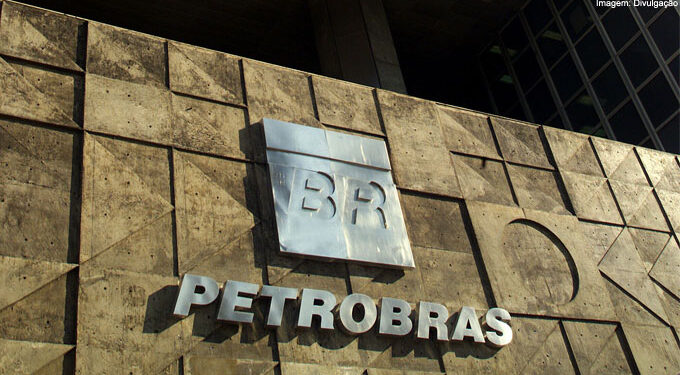 Petrobras (PETR4) firma contrato com a Subsea7 no valor de R$ 8,4 bilhões para atuar em Búzios