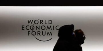 Fórum Econômico Mundial: A Saída de Klaus Schwab e Seus Impactos