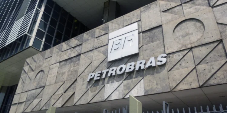Petrobras (PETR4) volta a perfurar poços na Bahia, após um hiato de seis anos