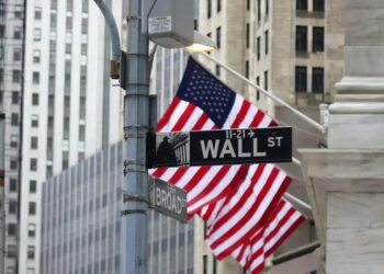 Ibovespa em Alta: A Surpresa Após Rebaixamento de Crédito do EUA
