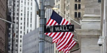 Ibovespa em Alta: A Surpresa Após Rebaixamento de Crédito do EUA