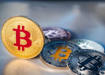 Bitcoin (BTC) supera os US$ 104 mil, beneficiado pelo alívio da guerra comercial; as criptomoedas disparam mais de 4% hoje