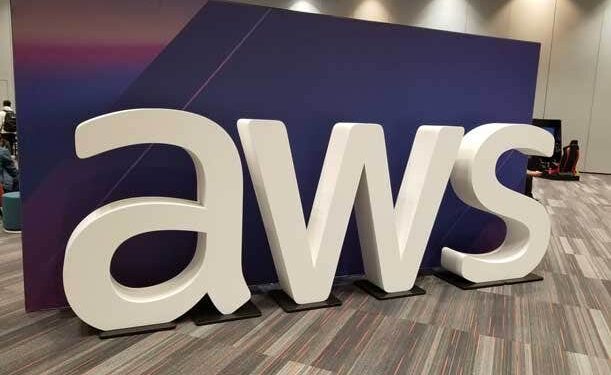 IBM impulsiona implementação de Inteligência Artificial com agentes prontos para uso e colaborações com Oracle, AWS e Salesforce