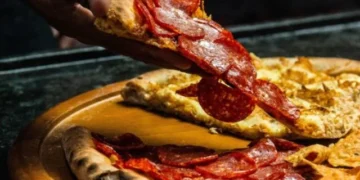 Pizza de R$ 6 bilhões, Trump e criptomoedas: as delícias do Bitcoin em seu auge histórico