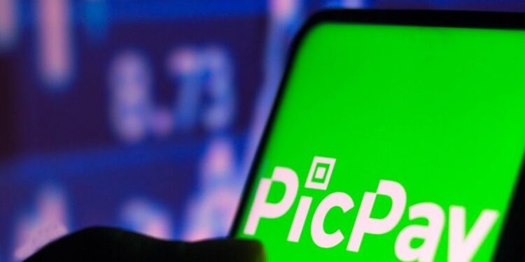 INSS interrompe serviço de antecipação de benefícios via PicPay, mas instituição financeira nega cobrança abusiva