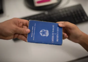O Ceará projeta criar mais de 1,3 mil postos de trabalho temporários durante as férias de julho