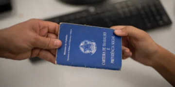 O Ceará projeta criar mais de 1,3 mil postos de trabalho temporários durante as férias de julho