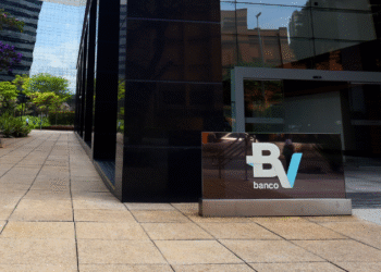 O Banco BV tem a obrigação de compensar o cliente por ligações de cobrança excessivas