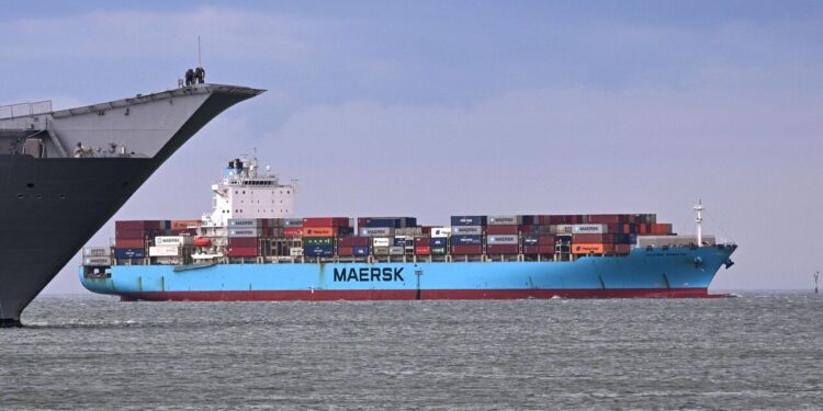 Maersk Line interrompe operações em porto de Israel devido ao aumento do conflito