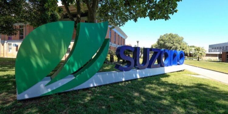 Suzano fecha acordo de 1,7 bilhão de dólares com Kimberly-Clark
