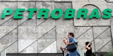 Petrobras firma acordo de R$ 4,9 bilhões com a Consag Engenharia