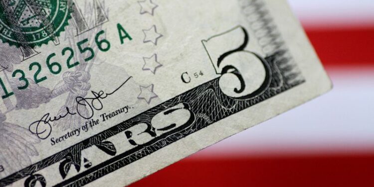 Dólar diminui após informações de inflação nos EUA e acordo entre EUA e China