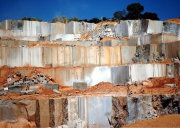 As exportações de rochas do Ceará aumentaram duas vezes em 2025, de acordo com o CIN