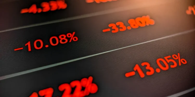 Ibovespa avança impulsionado pela Magazine Luiza (MGLU3) e pelas expectativas em relação ao IOF; o dólar recua para R$ 5,63