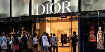 Dior Impulsiona Moda Feminina com Nova Contratação