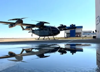 Eve fecha contrato de US$ 250 mil com a Revo para vender 50 “carros voadores”