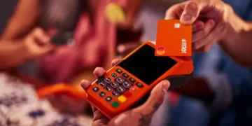 Inter introduz máquina de cartão sem taxas para empresários; compreenda