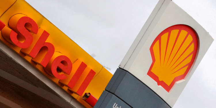 Shell tem planos para comprar rival BP; transação pode ultrapassar 83 bilhões de dólares
