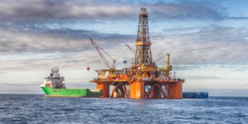 Petróleo avança com investidores analisando as ações dos Estados Unidos contra o Irã