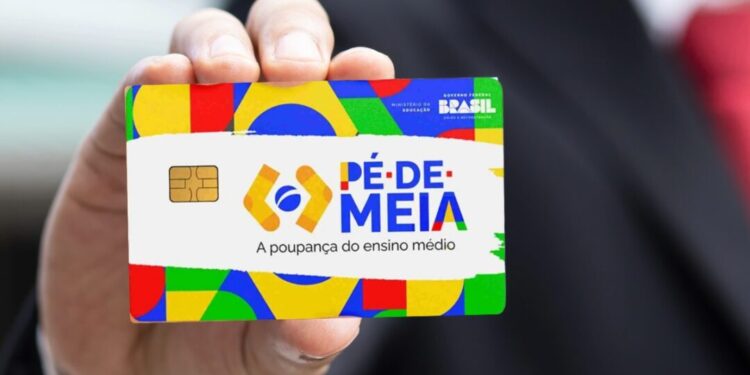 Caixa Tem disponibiliza Pix no valor de R$ 200 para alunos do Pé-de-Meia