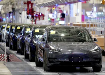 As vendas de carros da Tesla produzidos na China diminuíram 15% em maio