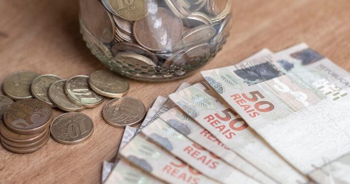 Apesar do domínio do Pix, o Brasil ainda possui mais de 39 bilhões de notas e moedas em circulação