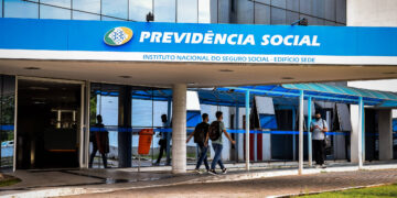 Governo disponibiliza R$ 3 bilhões para compensar aposentados