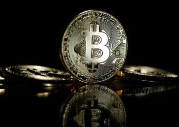 Bitcoin (BTC) e outras criptomoedas estão prestes a encerrar a semana com uma valorização de até 7%
