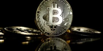 Bitcoin (BTC) e outras criptomoedas estão prestes a encerrar a semana com uma valorização de até 7%