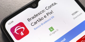 Bradesco disponibiliza a função de Pix por comando de voz através da BIA no WhatsApp