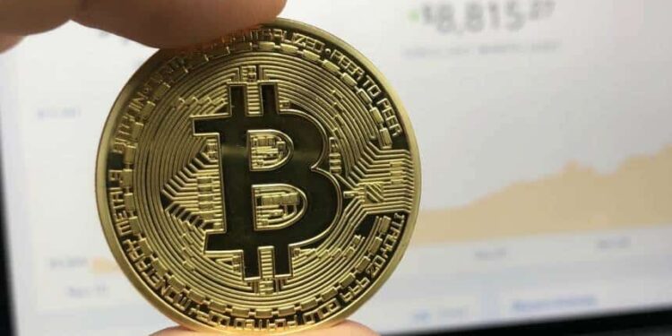 Agência americana afirma possuir apenas 28 mil Bitcoins e questiona a reserva do país