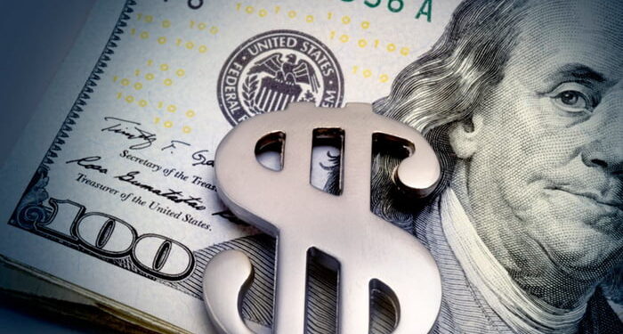 Dólar mantém estabilidade, enquanto a Bolsa sofre queda com Trump no Fed e aumento dos juros na Europa