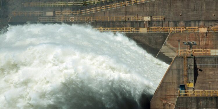 Itaipu considera expansão em resposta ao aumento da demanda por energia para IA e mineração de Bitcoin