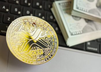 XRP ultrapassa Bitcoin em valorização diária, animando os traders