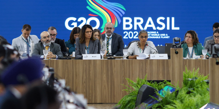 Órgão de Supervisão Financeira do G20 apresenta estratégia climática, porém interrompe discussões em meio a desacordos