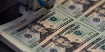 Ibovespa encerra em alta com acordos dos EUA; dólar cai