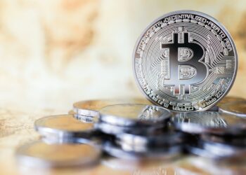 Bitcoin ultrapassa US$ 116 mil; com tarifas em consideração, BTC pode funcionar como reserva de valor diante da desvalorização do real