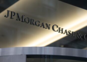 JPMorgan indica que criptomoedas superam empresas e crédito tradicional na captação de recursos