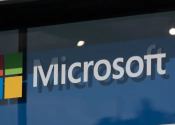Microsoft usará fezes humanas para eliminar 4,9 milhões de toneladas de carbono; saiba como