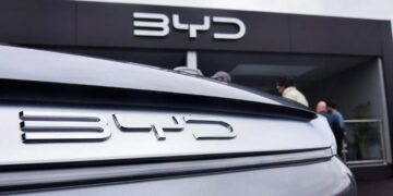 A BYD iniciará a montagem de veículos na Bahia, diminuindo as importações
