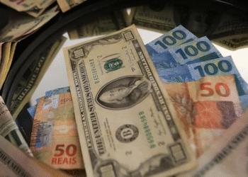 O dólar desconsidera a geração de empregos nos EUA, que superou as expectativas, e recua para R$ 5,40, atingindo o menor patamar em mais de um ano
