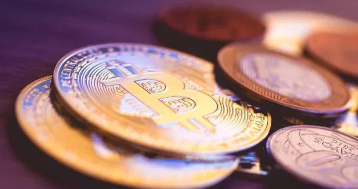Bitcoin avança e se aproxima de US$ 119 mil após aprovação de projeto nos EUA
