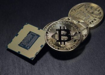 A empresa de Trump solicita autorização para lançar um ETF híbrido de Bitcoin e altcoins