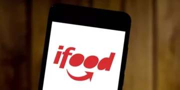 iFood divulga aquisição de 20% da CRMBonus