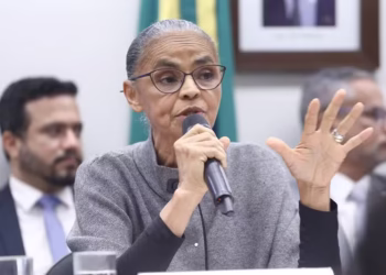 Marina Silva vai na Câmara falar sobre incêndios florestais, desmatamento e COP30