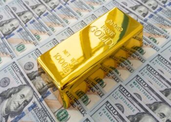 O ouro subiu com a queda do dólar e a expectativa de redução de juros nos Estados Unidos