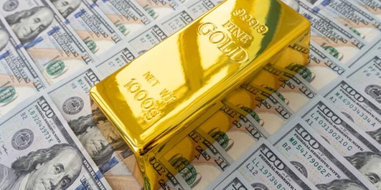 O ouro subiu com a queda do dólar e a expectativa de redução de juros nos Estados Unidos